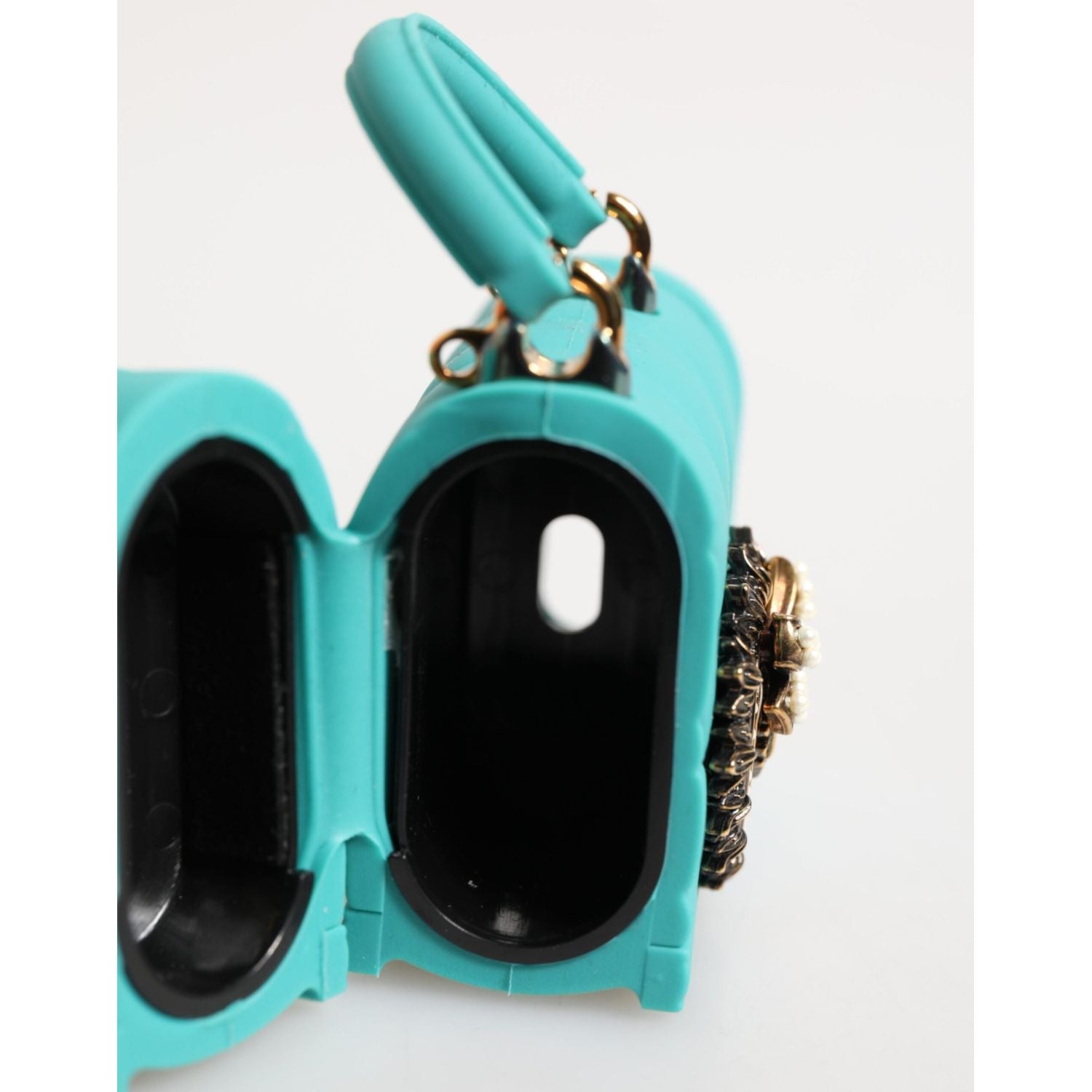 Front view with bag zipped and handles upright.