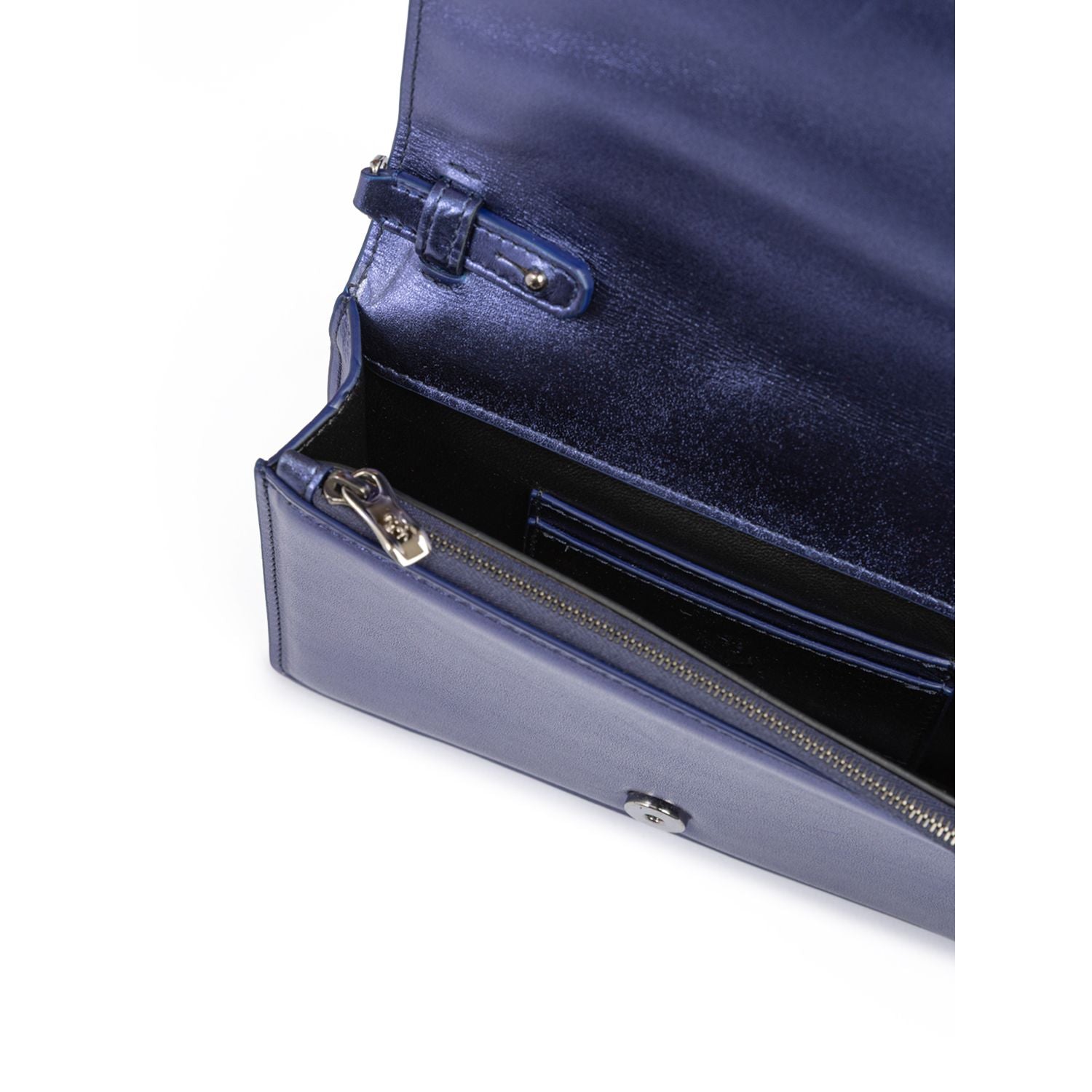 Front view with bag zipped and handles upright.