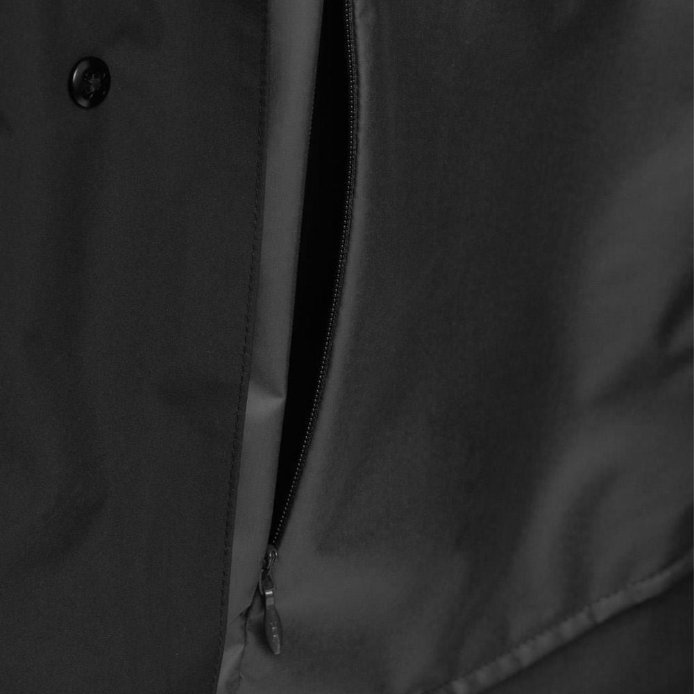 Front view with bag zipped and handles upright.