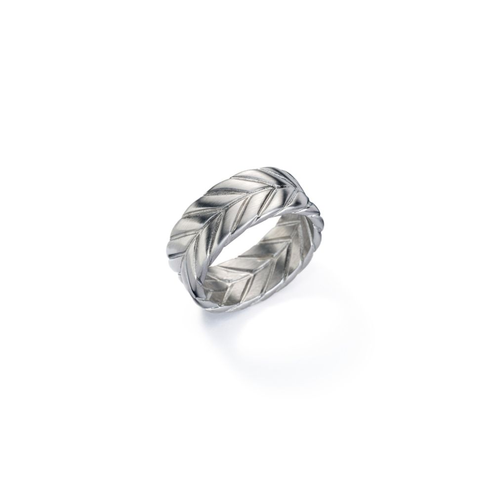 AN JEWELS JEWELRY Mod. AA.R256S-10 silver ring with intricate leaf pattern design on a white background.