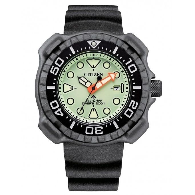 CITIZEN MOD. PROMASTER DIVER'S watch with luminous dial and black strap, displaying 200m water resistance.