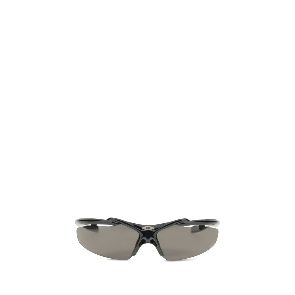 Balenciaga Turbo D-frame sunglasses with sporty design, flexible temples, and BB logo plaque. AW25 collection for modern style and comfort.