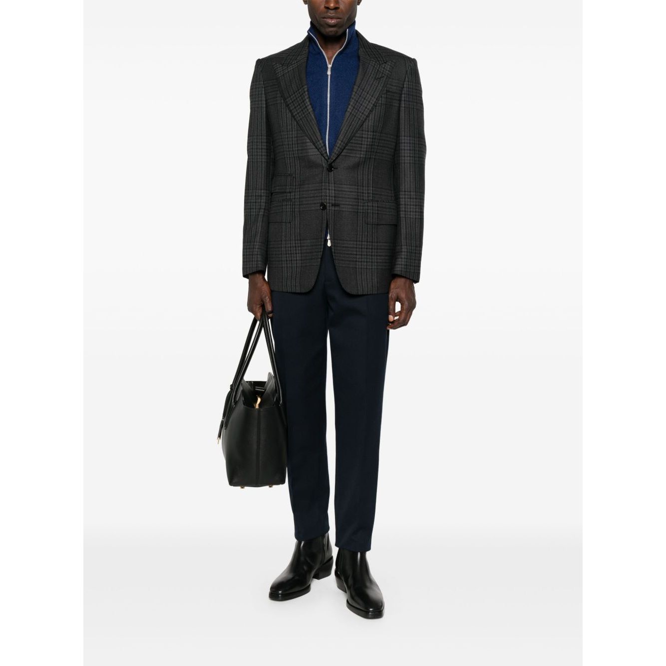 Front view with bag zipped and handles upright.