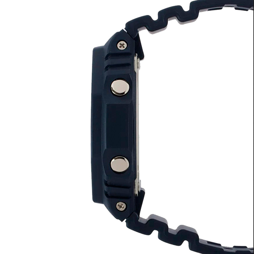 Side view of CASIO G-SHOCK Mod. OAK - ALL BLACK wristwatch with carbon and resin case, quartz movement, and resin strap.