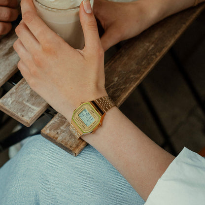 CASIO VINTAGE Mod. BLUETOOTH® SMARTPHONE LINK - GOLD - built-in accelerometer senses body movements + steps counter WATCHES