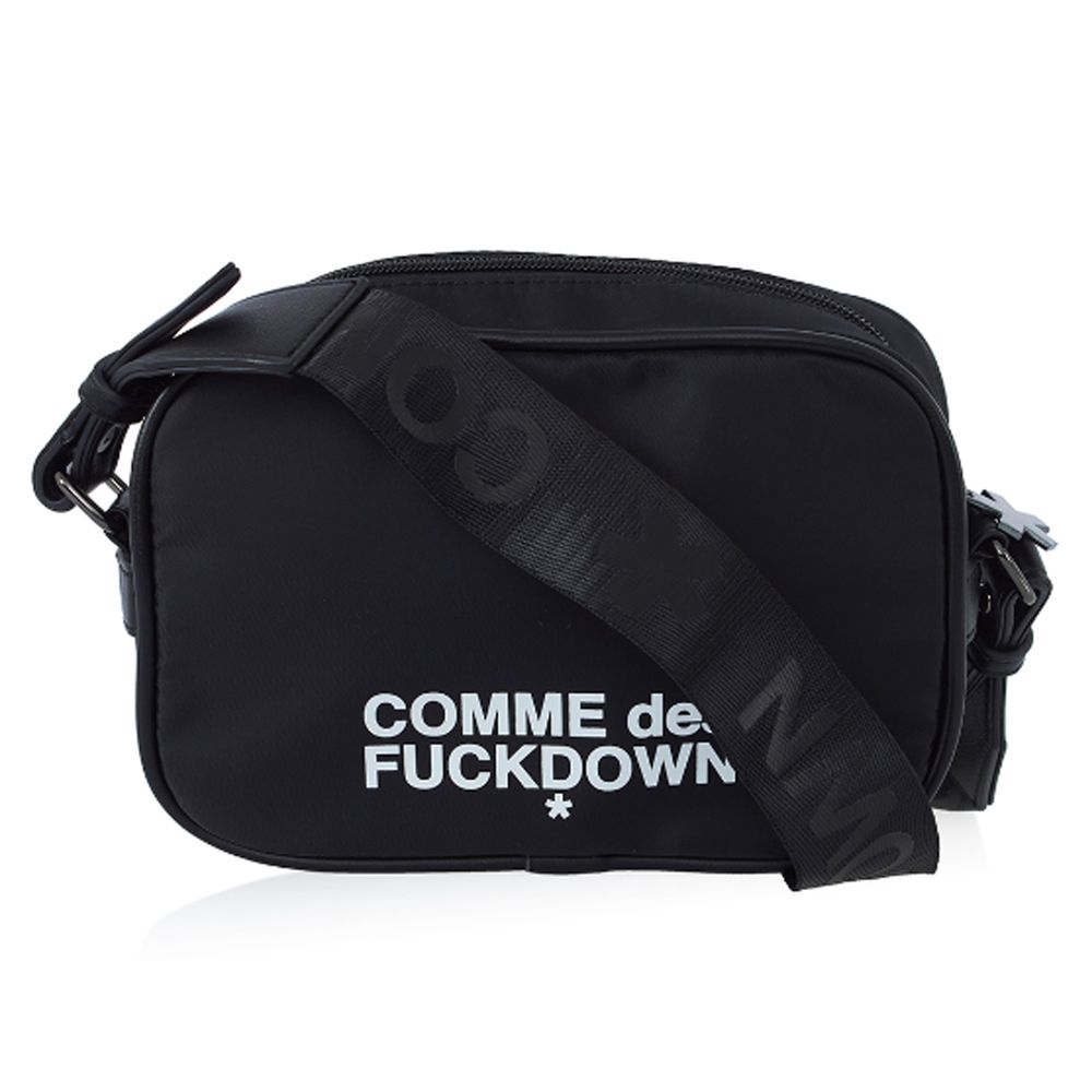 Front view with bag zipped and handles upright.