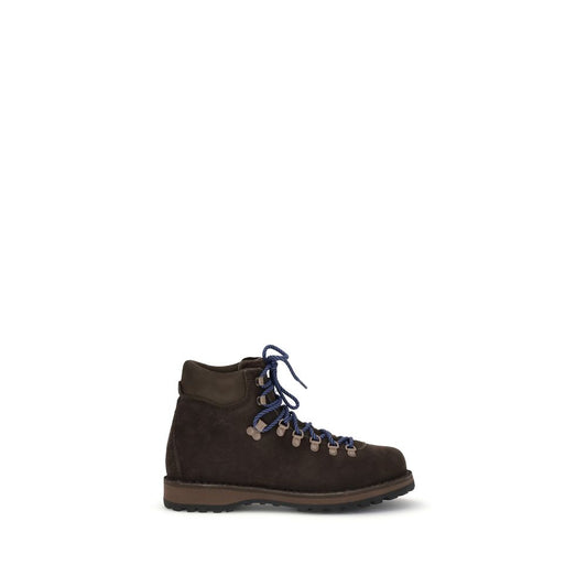 Diemme Roccia Vet Boots featuring traditional mountaineering style, padded lining, and lightweight sole for urban and alpine use.