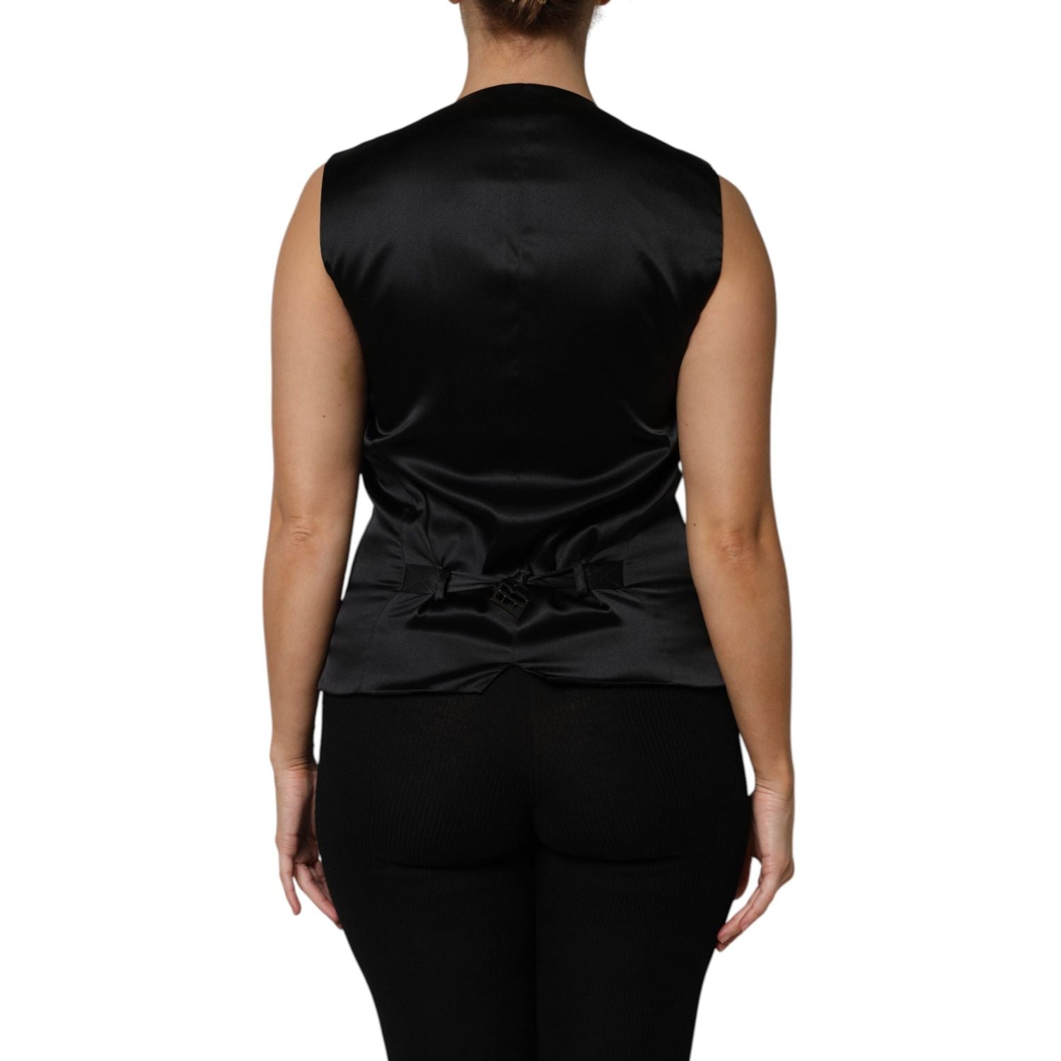 Front view with bag zipped and handles upright.