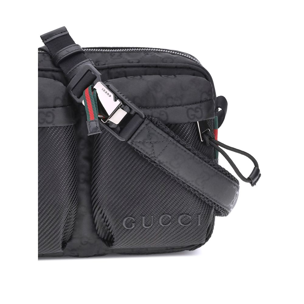Front view with bag zipped and handles upright.