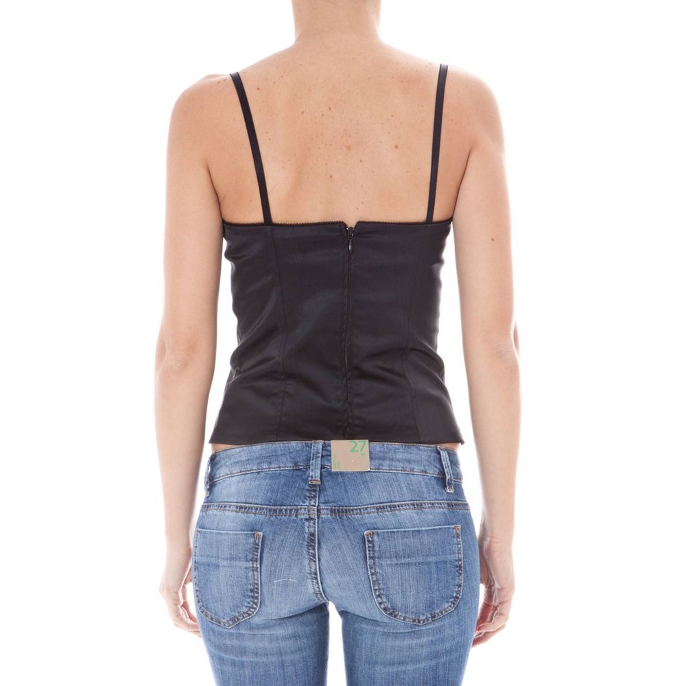 Front view with bag zipped and handles upright.