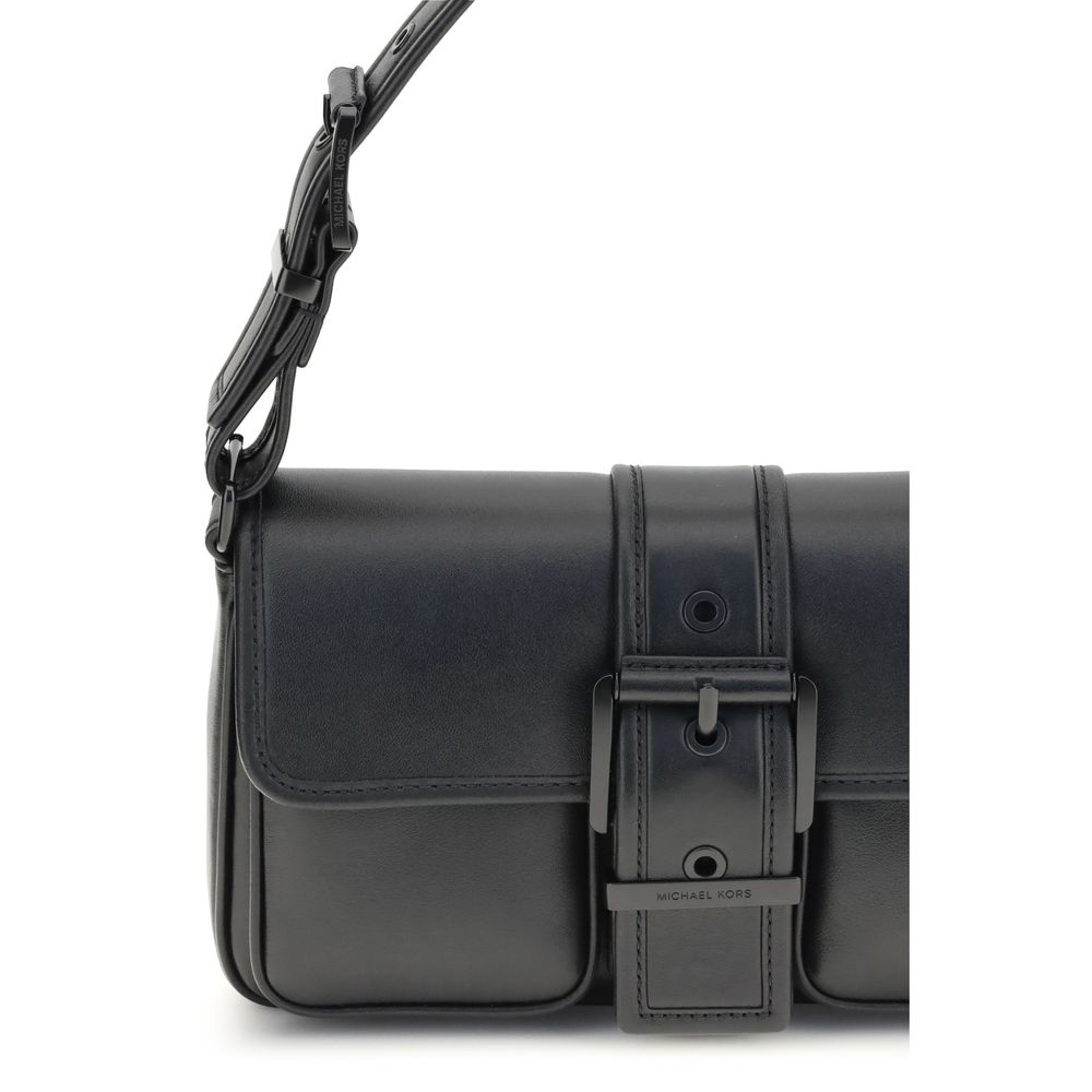 Front view with bag zipped and handles upright.