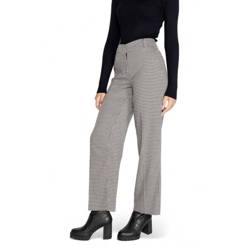 Only Black Polyester Pant for fall/winter collection, women's fashion, made of 64% polyester, 34% viscose, 2% elastane