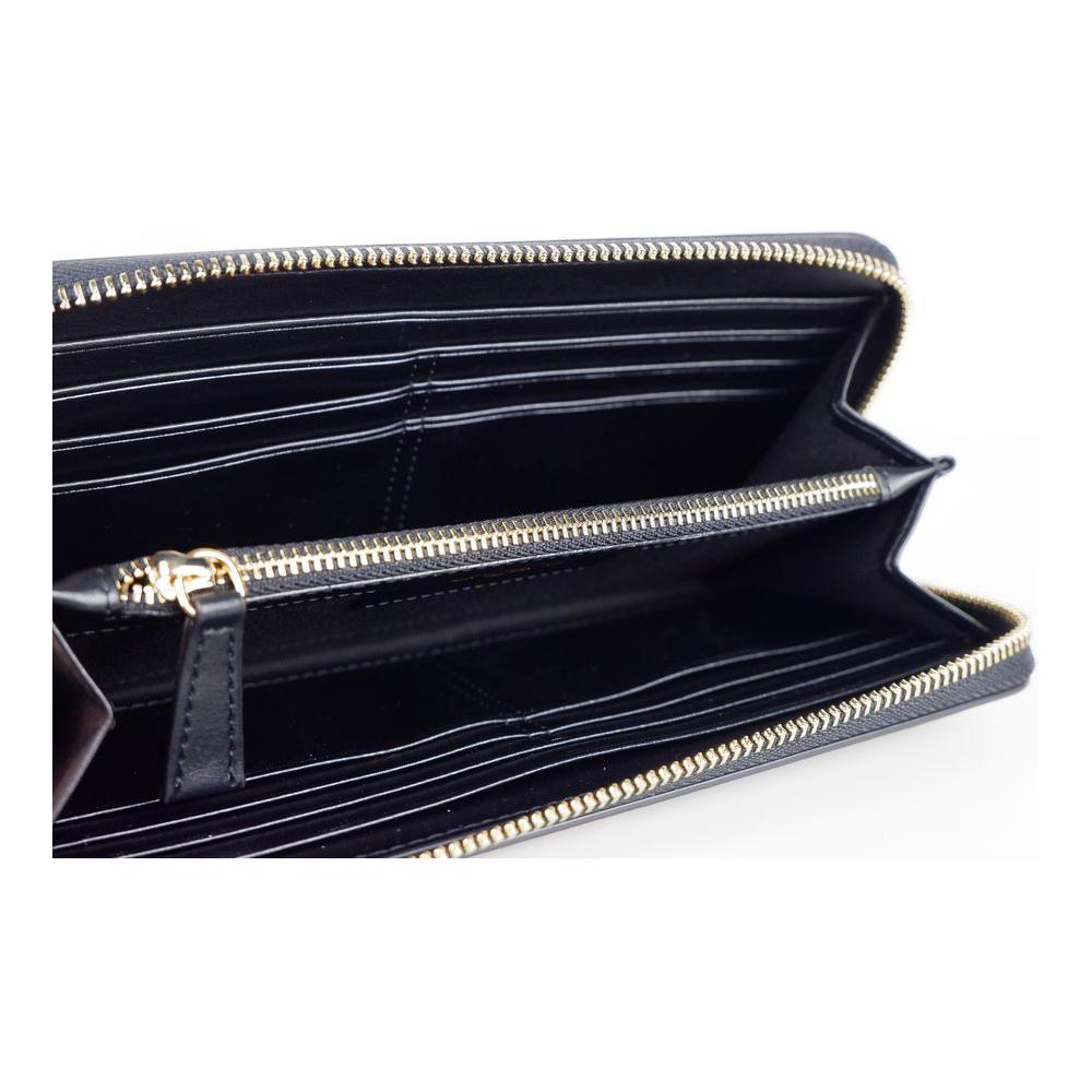 UngaroElegant Leather Zippered Wallet in Classic BlackMcRichard Designer Brands£109.00