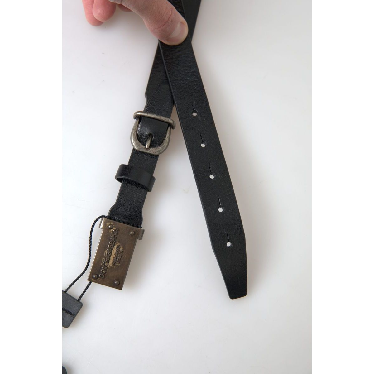 Elegant Black Leather Belt - Metal Buckle Closure Dolce & Gabbana