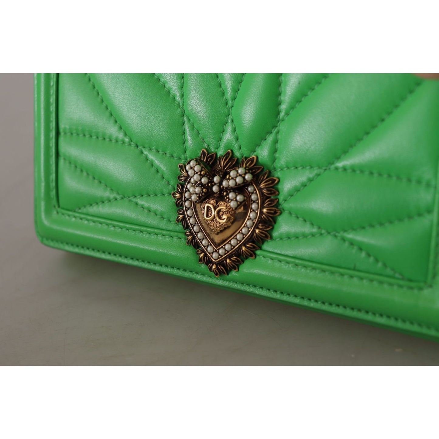 Dolce & Gabbana Elegant Leather iPhone Wallet Case with Chain green-leather-devotion-cardholder-iphone-11-pro-wallet IMG_3542-1-scaled-0eafce7f-93c.jpg