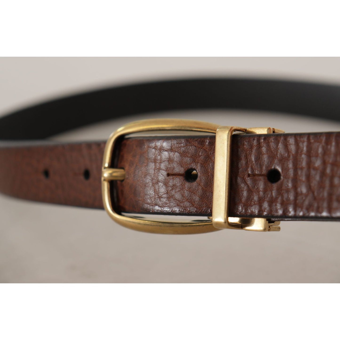 Elegant Brown Leather Belt with Logo Buckle